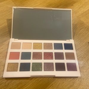Ciaté london “the editor” eyeshadow palette